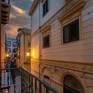 Cortile Del Greco , Palermo Italia